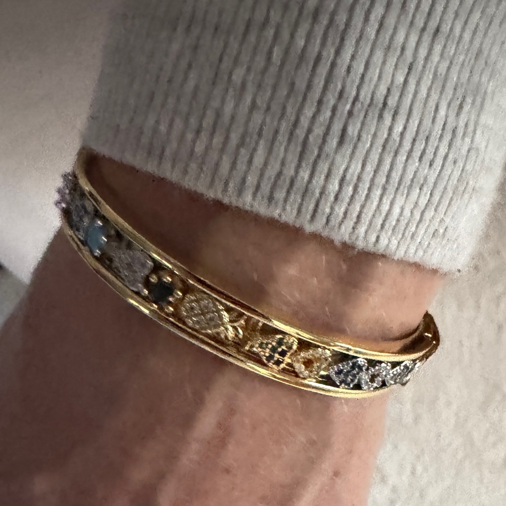 Gold Multi-Stone Patterned Bangle Bracelet - Picture 2 of 4